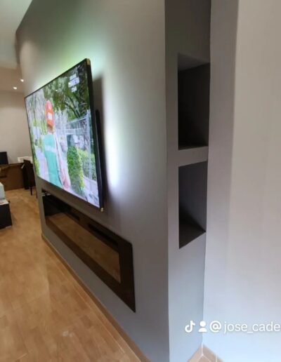 Reforma interior de vivienda con acabados modernos